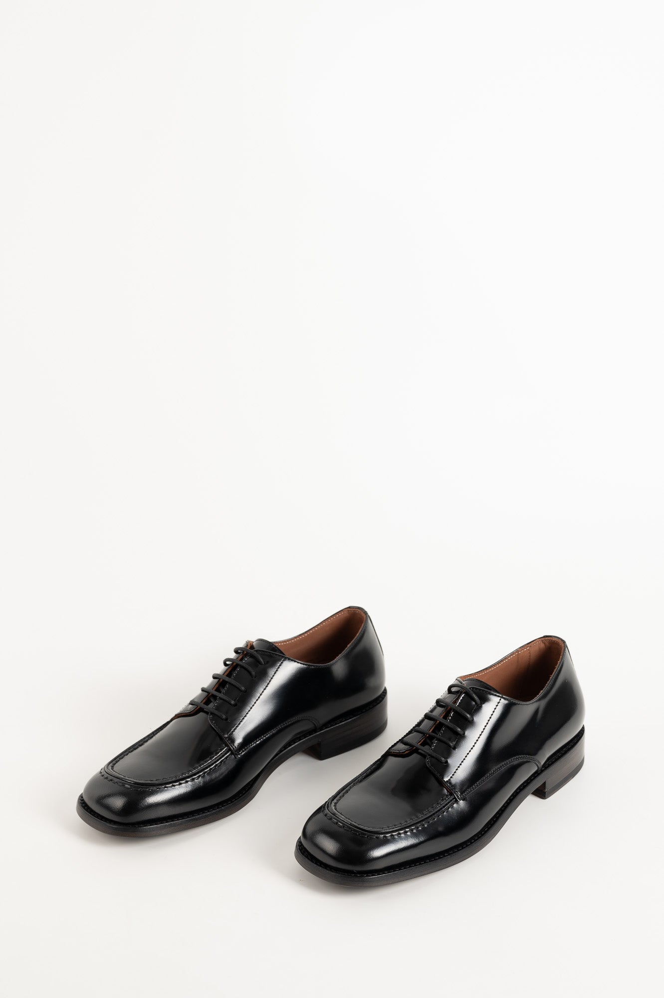 Derby Shoe 324 | Black Abrasivao Leather