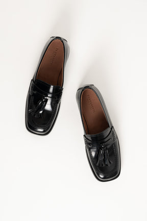 Tassle Loafer 325 | Black Abrasivato Leather