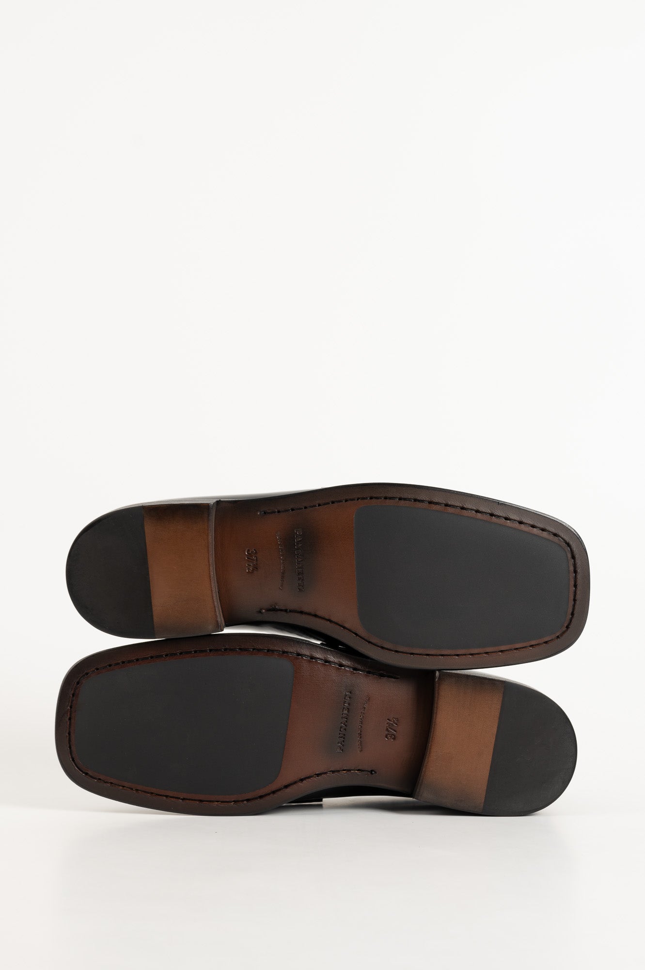Tassle Loafer 325 | Black Abrasivato Leather