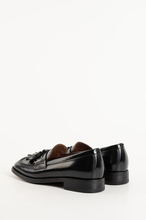 Tassle Loafer 325 | Black Abrasivato Leather