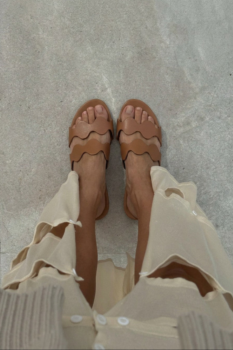 Flat Sandal Wave | Light Brown Calf Leather