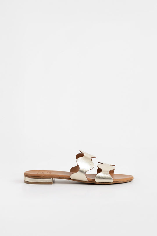 Flat Sandal Wave | Shiny Platino Calf Leather