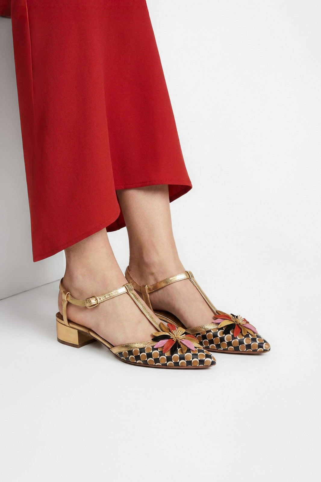 T-Strap Pump Heleni | Decorative Pattern Calf Leather