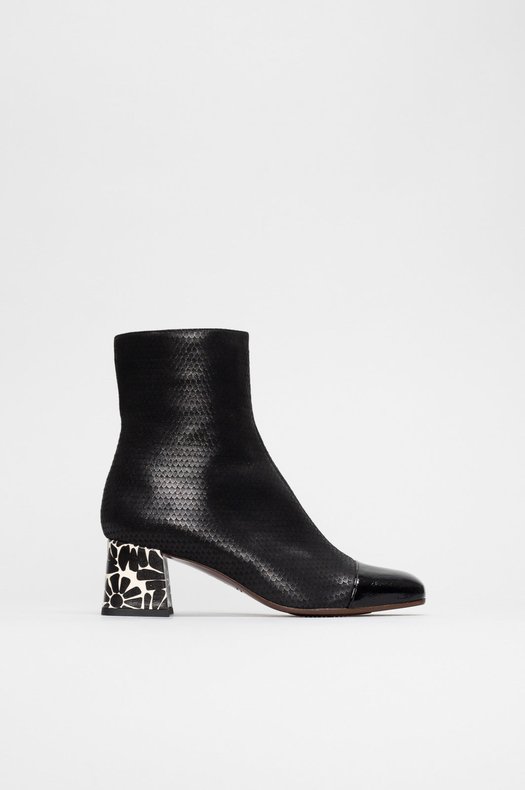 Ankle Boot Volkiria | Black Patterned Suede