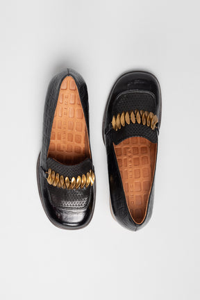 Heeled Loafer Pump Tibro | Deep Black Croc-Embossed Leather