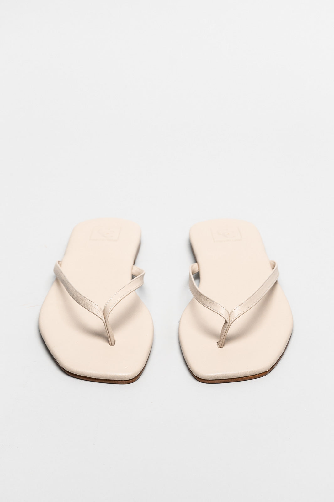 Thong Sandal Lila | Wheat Beige Calf Leather