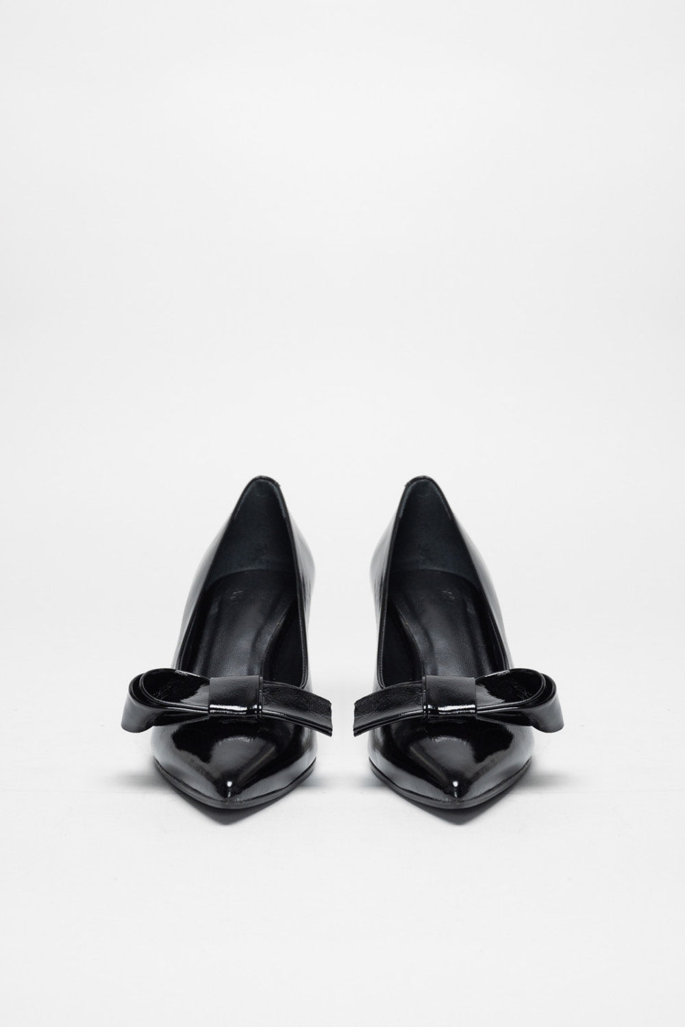 Bow Pump Tela | Black Crinkled Patent Nappa