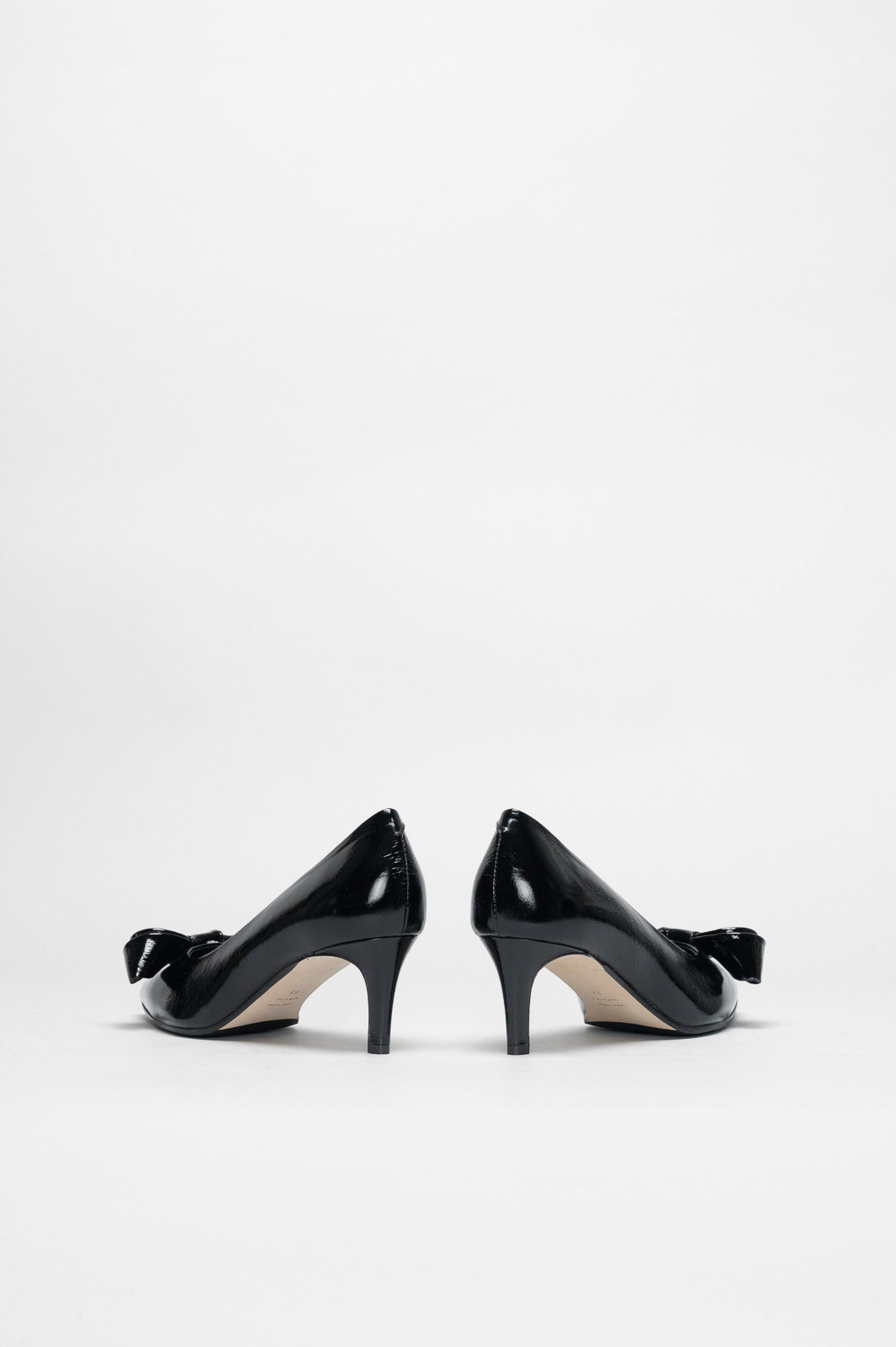 Bow Pump Tela | Black Crinkled Patent Nappa
