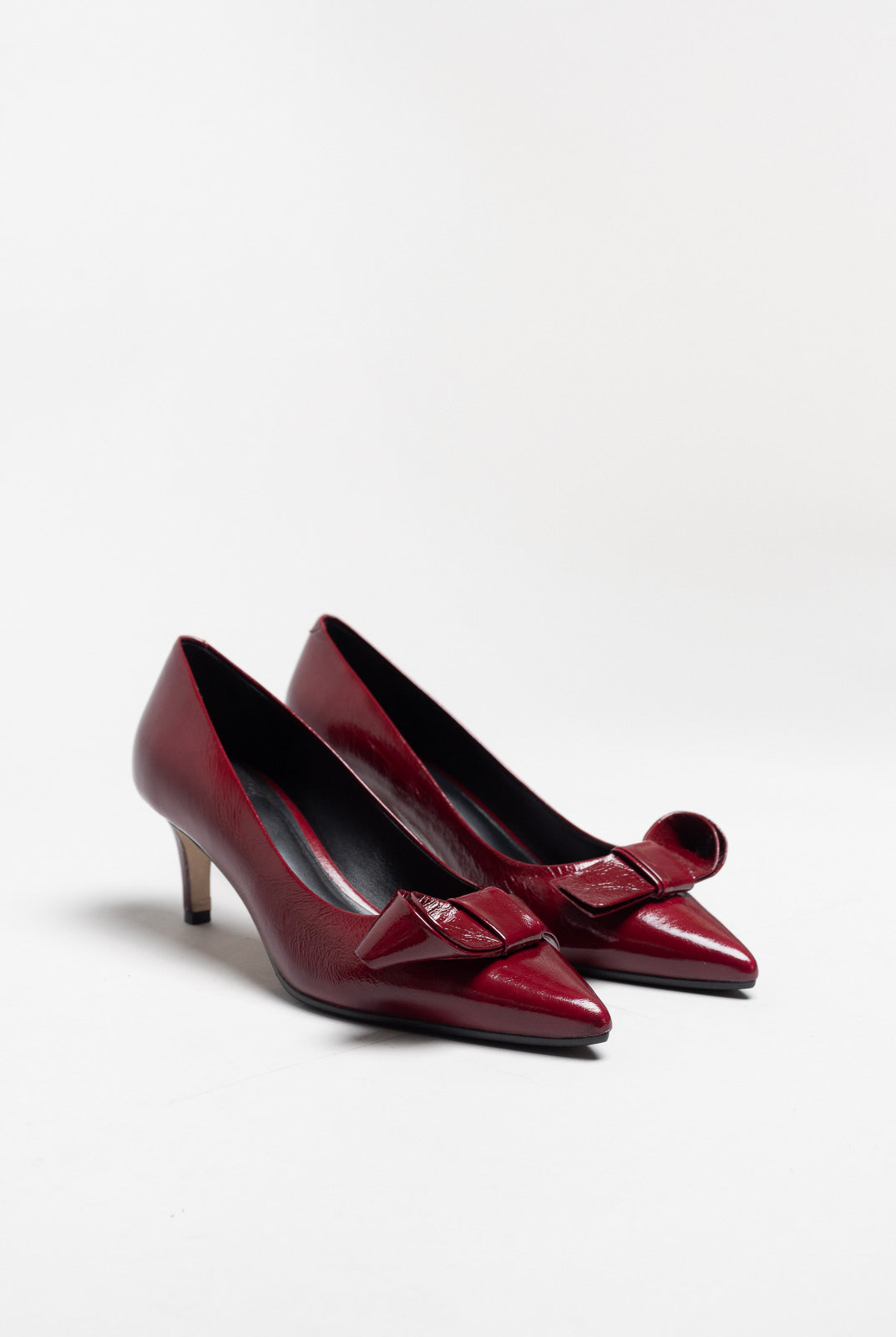 Bow Pump Tela | Cherry Crinkled Patent Nappa