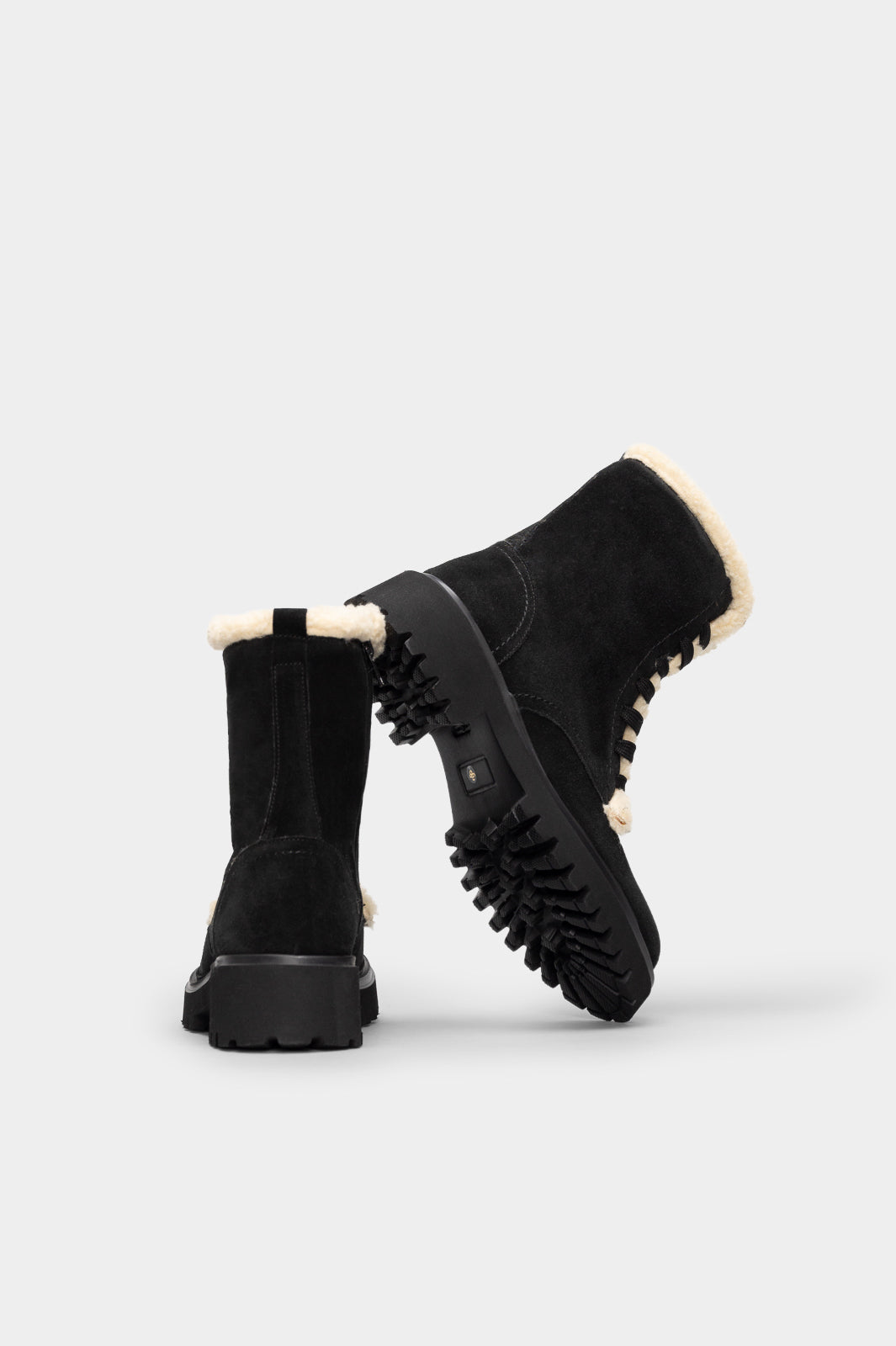 Warm Lined Boot Pepe | Off-Black Suede