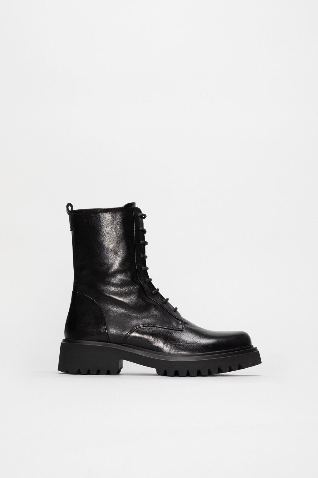 Lace-Up Boot Dallas | Rustic Black Calf Leather