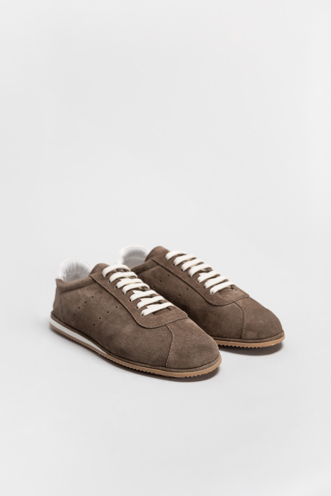 Minimal Sneaker Consuelo | Mud Brown Soft Suede