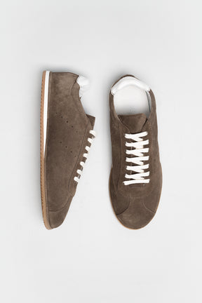 Minimal Sneaker Consuelo | Mud Brown Soft Suede