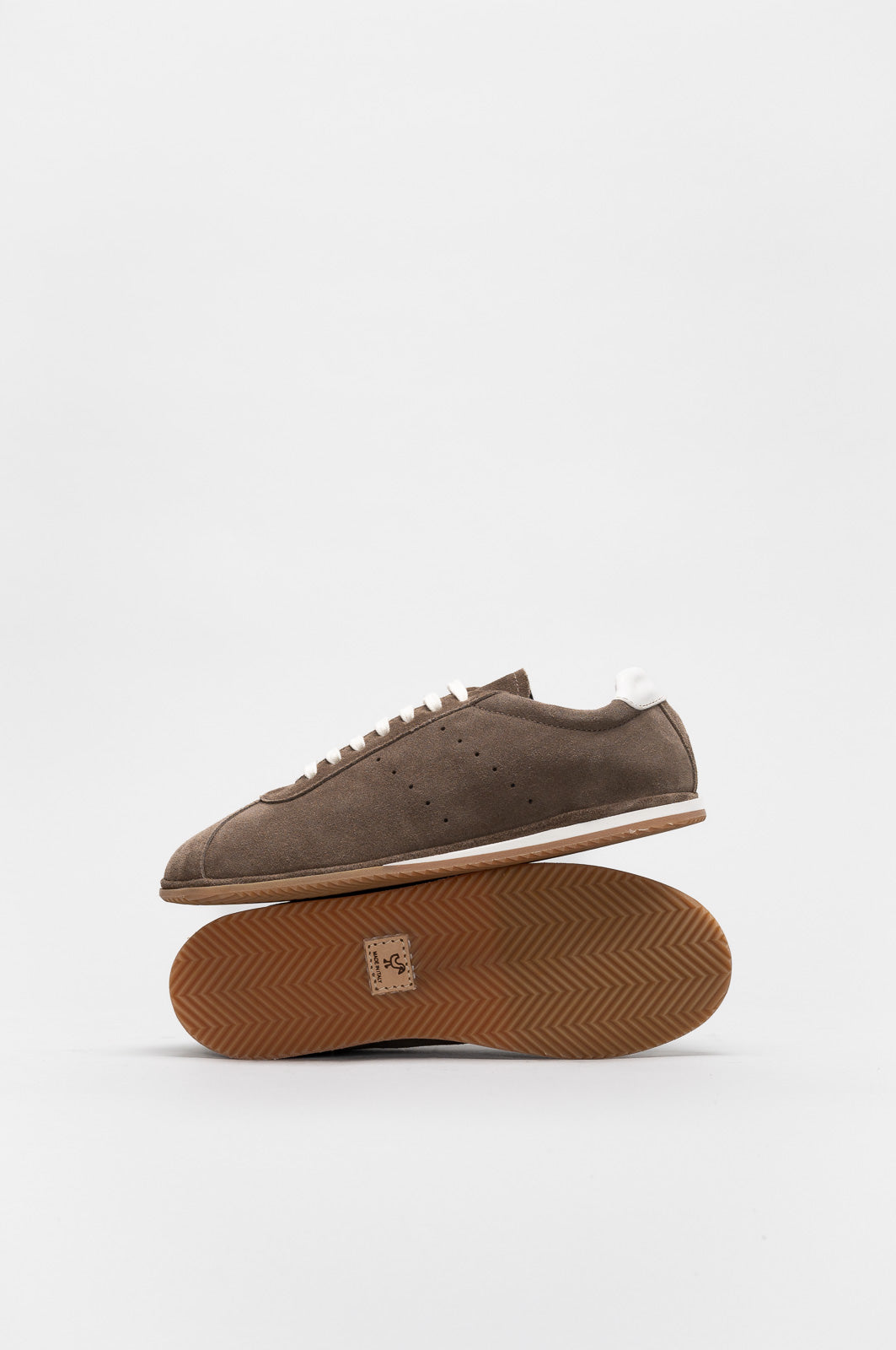 Minimal Sneaker Consuelo | Mud Brown Soft Suede