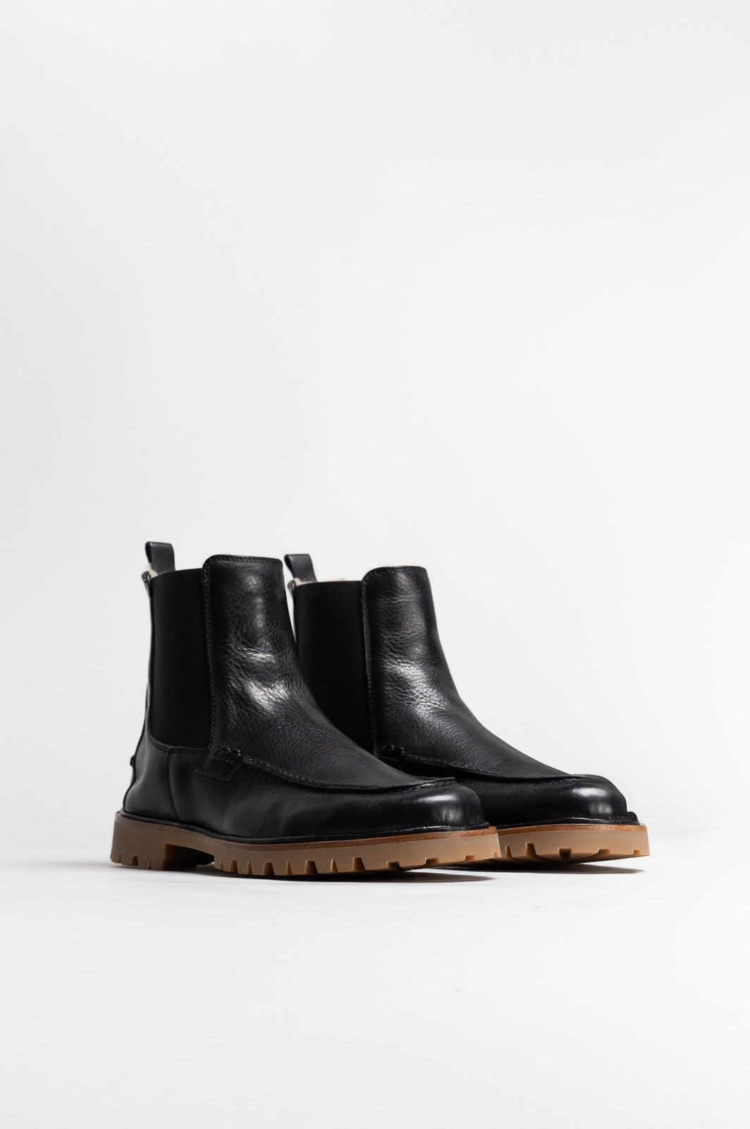 Shearling Boot Otterproof | Rustic Black Calf Leather