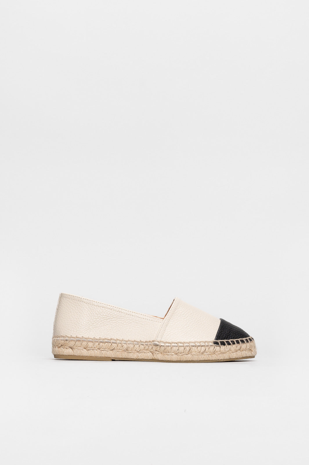 Flat Espadrille Lecce | White-Black Grained Leather