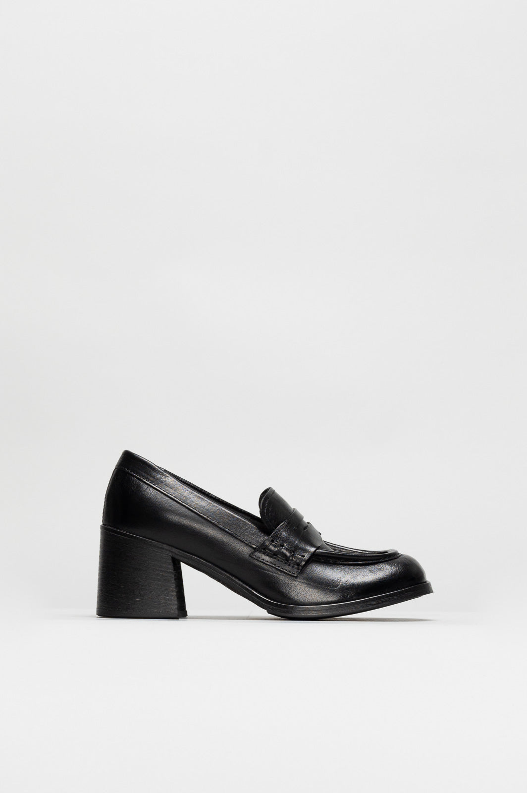 Heeled Loafer Mocassino | Rustic Black Calf Leather