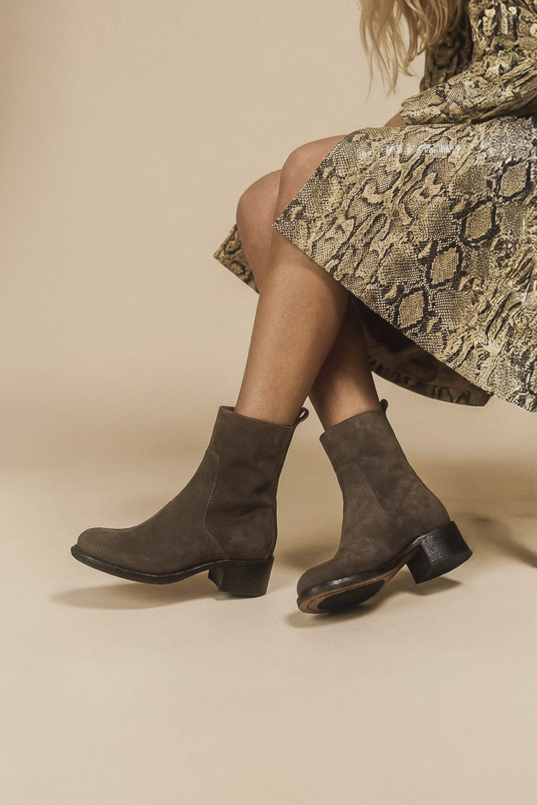Heeled Boot Arizona | Clay Taupe Vintage Suede
