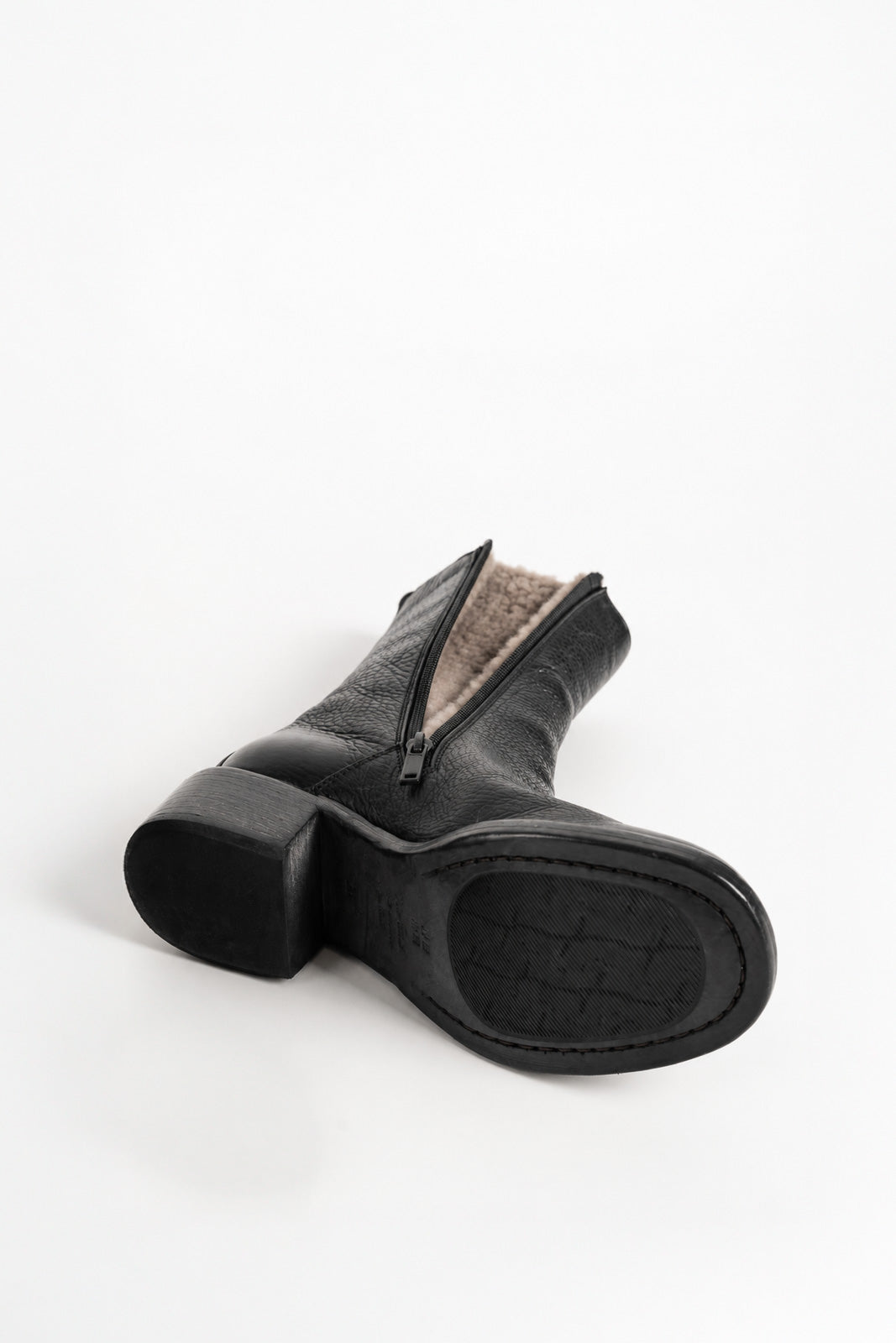 Shearling Boot Arizona | Grained Black Calf Leather