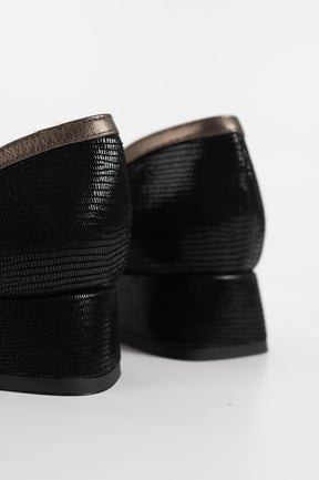 T-Strap Pump Hidrow 047 | Black Patent Suede