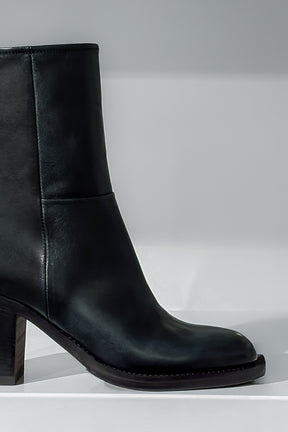 Heeled Boot Shelby | Petrol Black Calf Leather