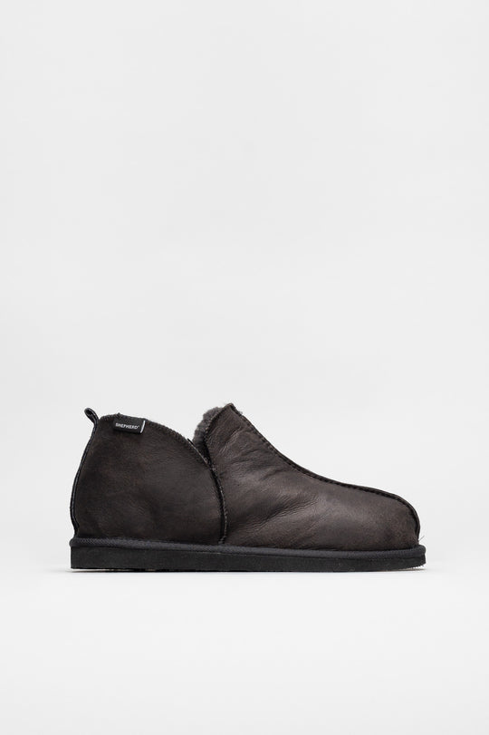 Slip-In Flat Anton | Off Black Oiled Suede Shearling