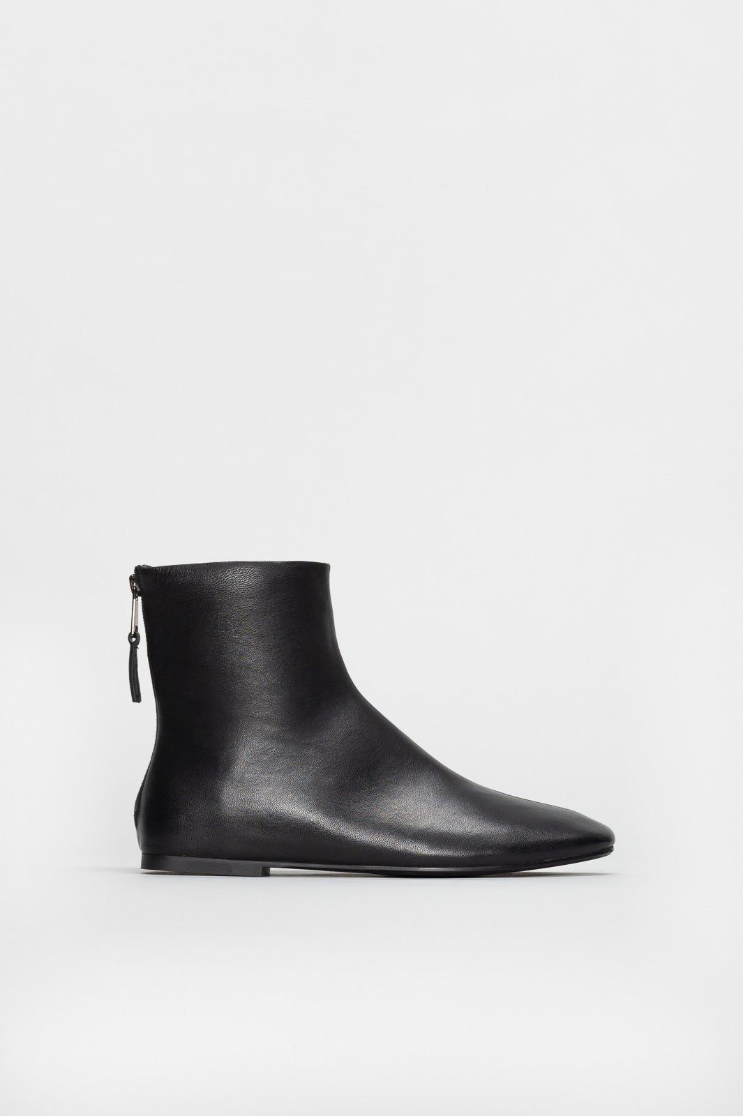 Flat Boot Ember | Deep Black Calf Leather