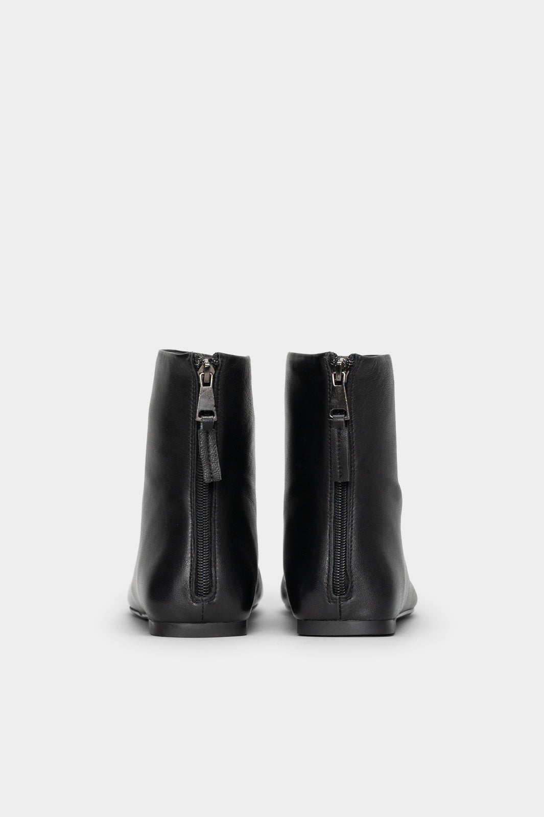 Flat Boot Ember | Deep Black Calf Leather