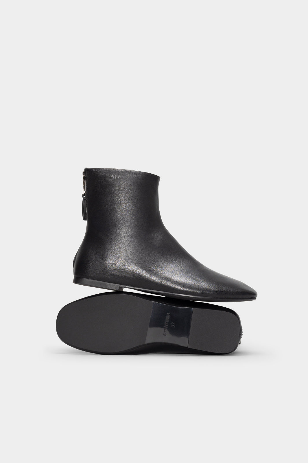 Flat Boot Ember | Deep Black Calf Leather