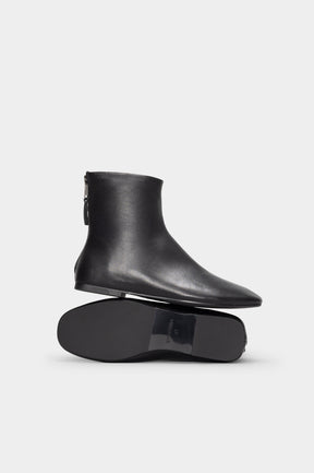 Flat Boot Ember | Deep Black Calf Leather
