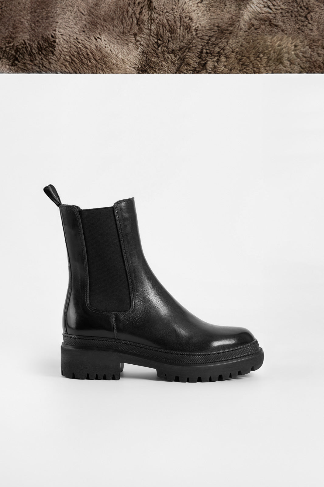 Shearling Boot Umbra | Black Buffalo Leather
