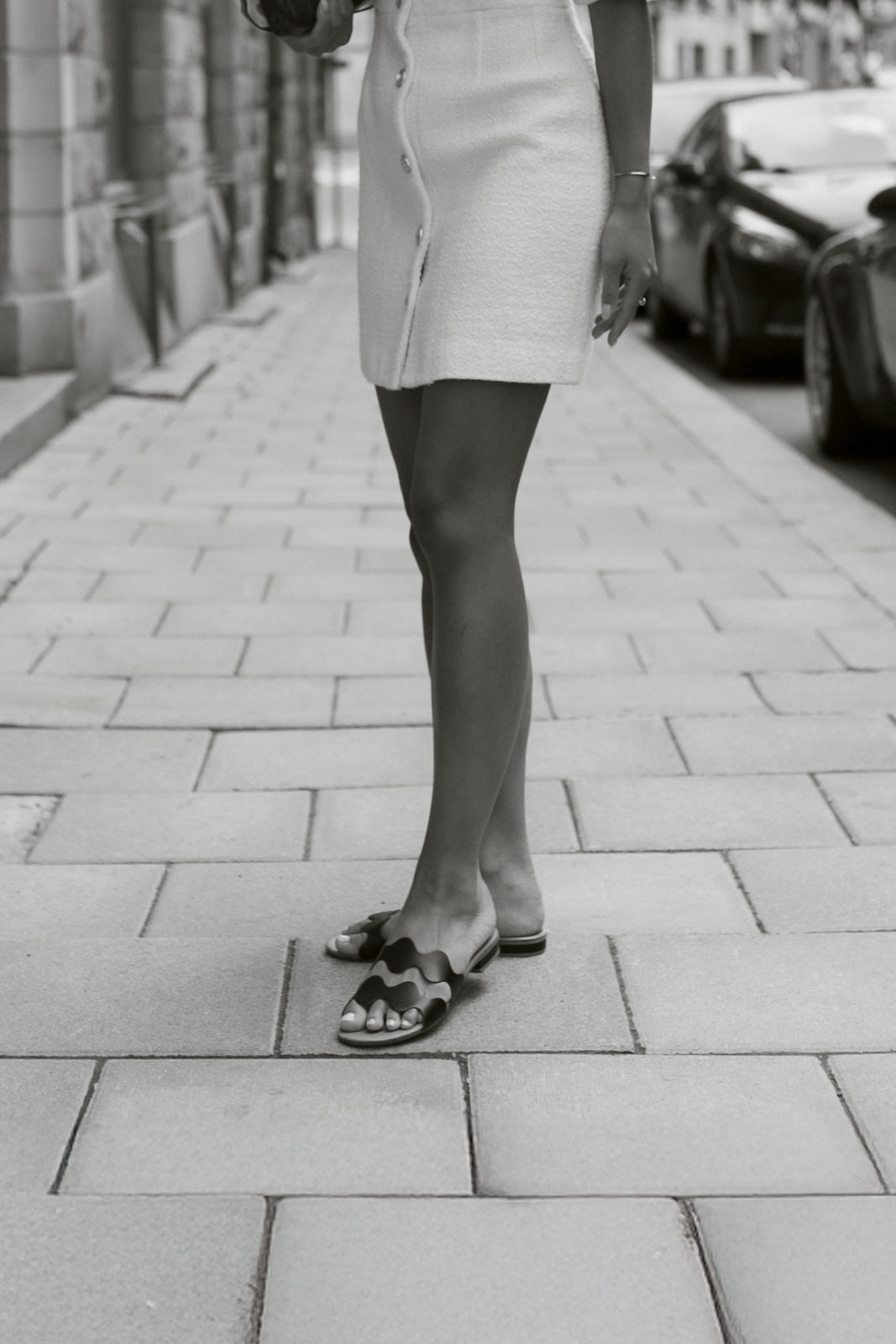 Flat Sandal Wave | Black Calf Leather