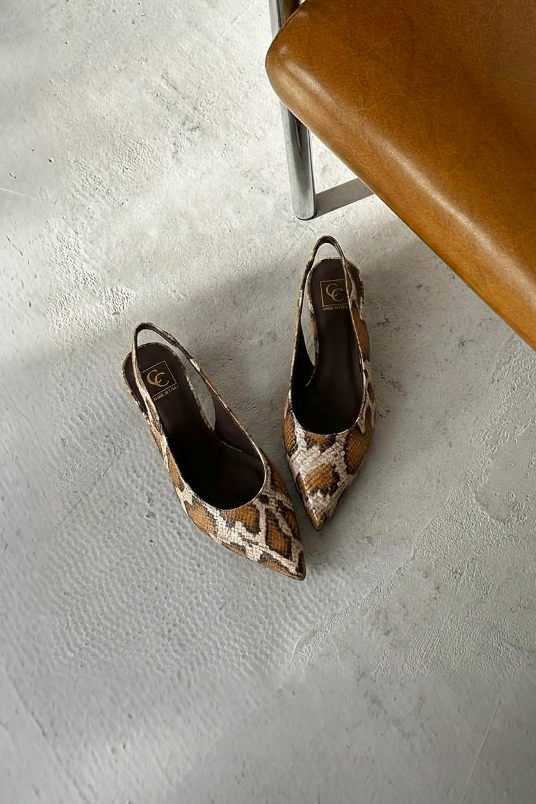 Slingback Flat Sekay | Beige-White Snake-Embossed Leather
