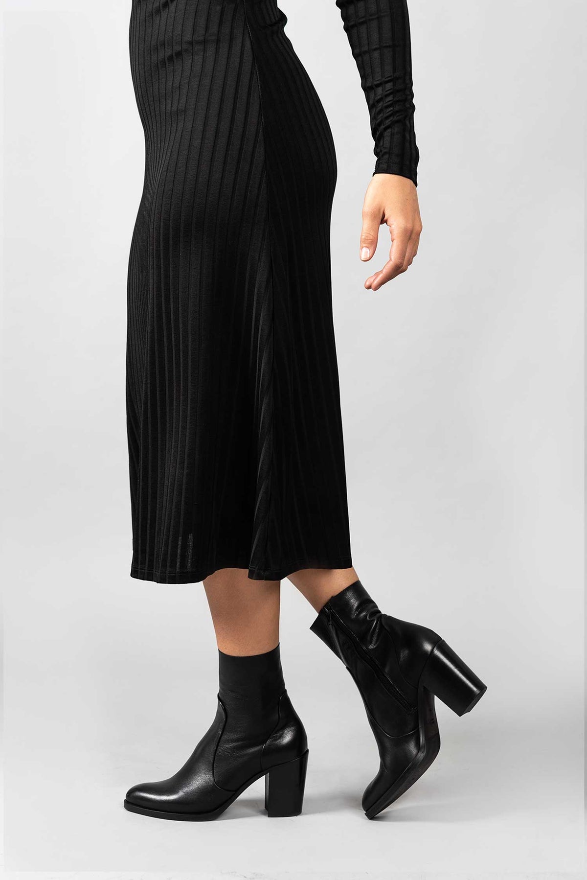 Ankle Boot 327 | Black Leather