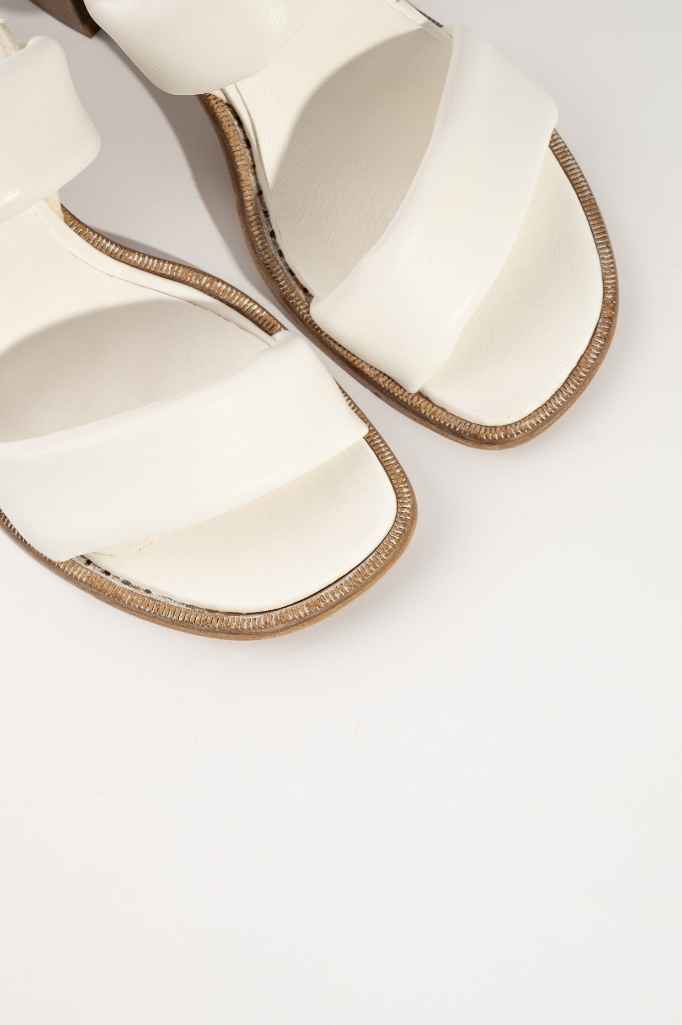 Sandal 124 | White Leather