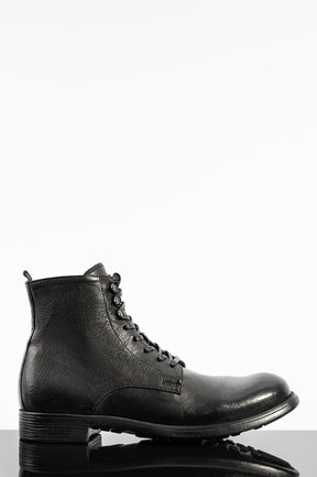 Boot Chronicle 004 | Black Leather