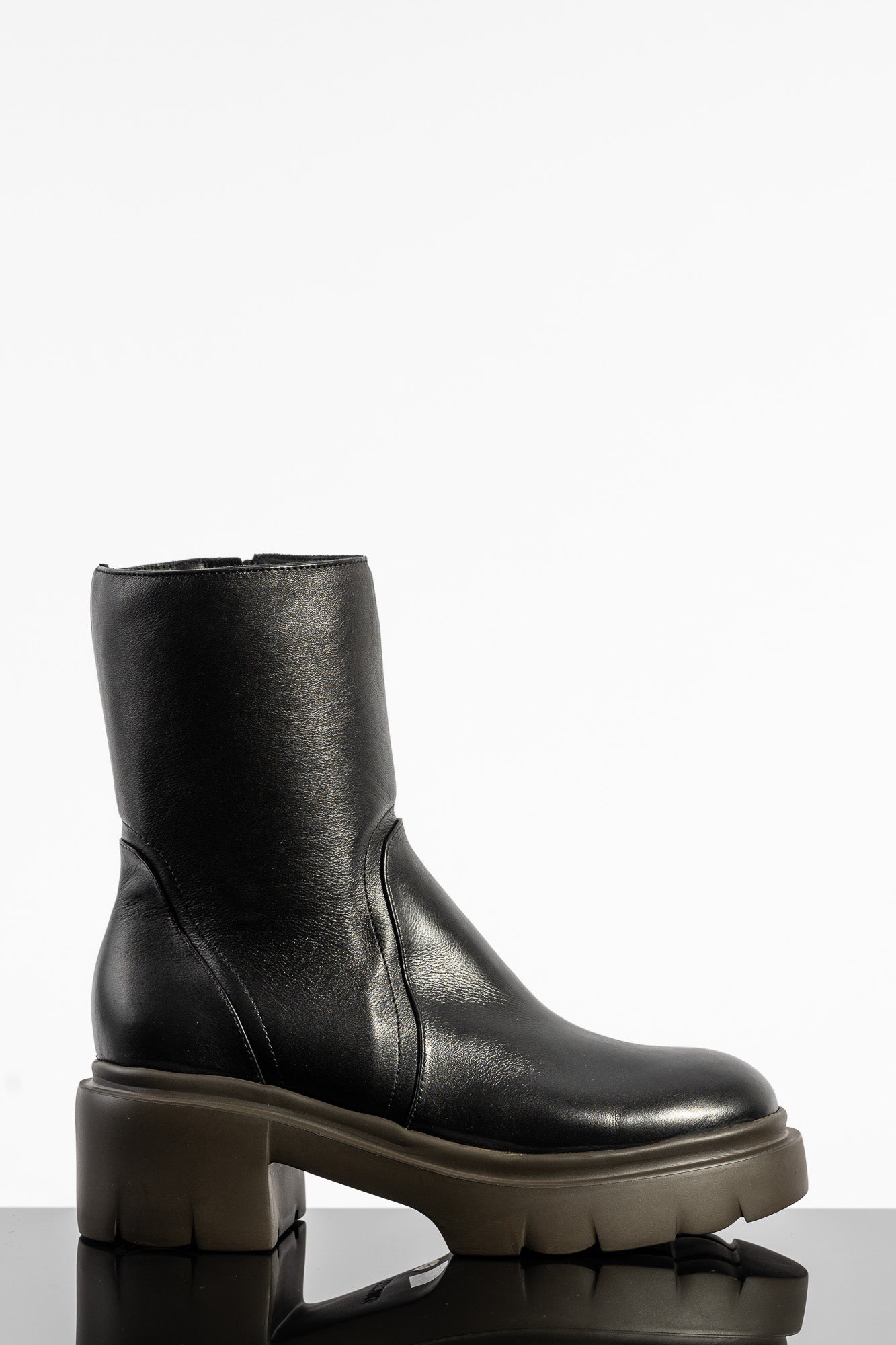 Ulla Boot 194 | Svart Skinn